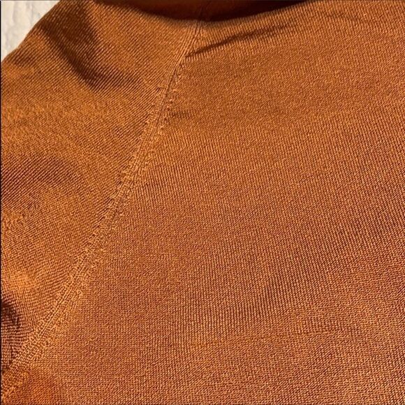 Authentic Donna Karan New York silk/stretch top. NWT. Small - Picture 8 of 8